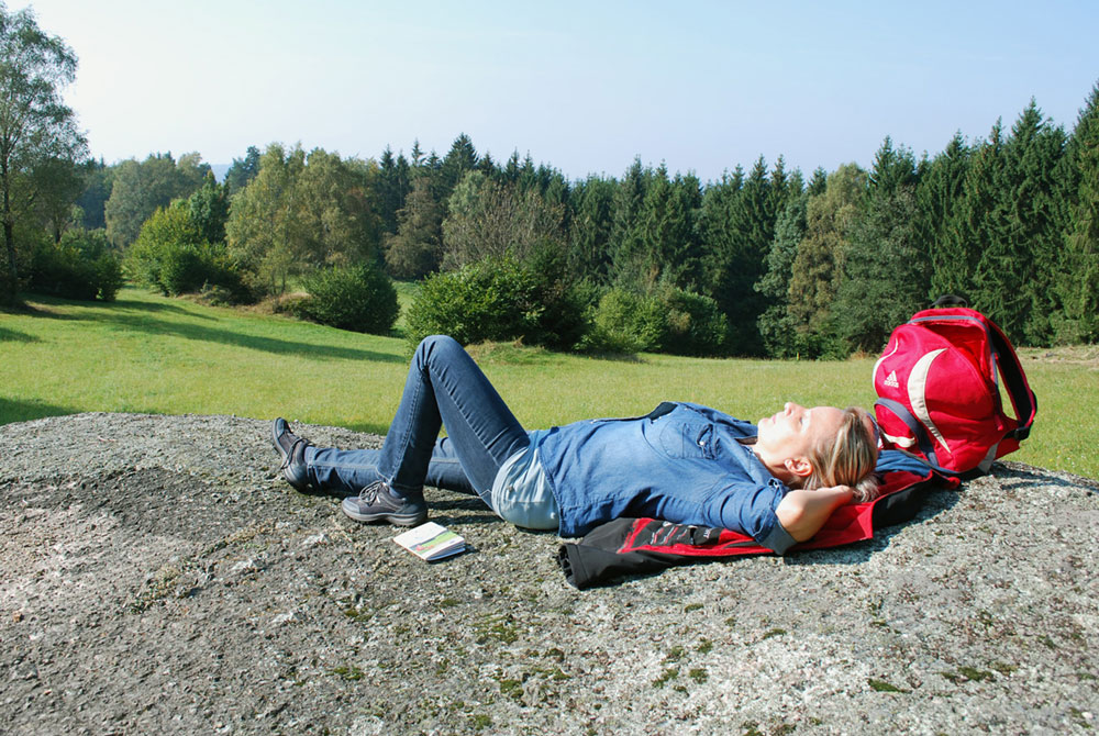 Erholung am Stein_Foto Barbara Derntl